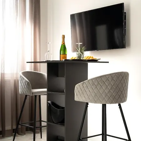 Diadema Luxury Πανσιόν 4*