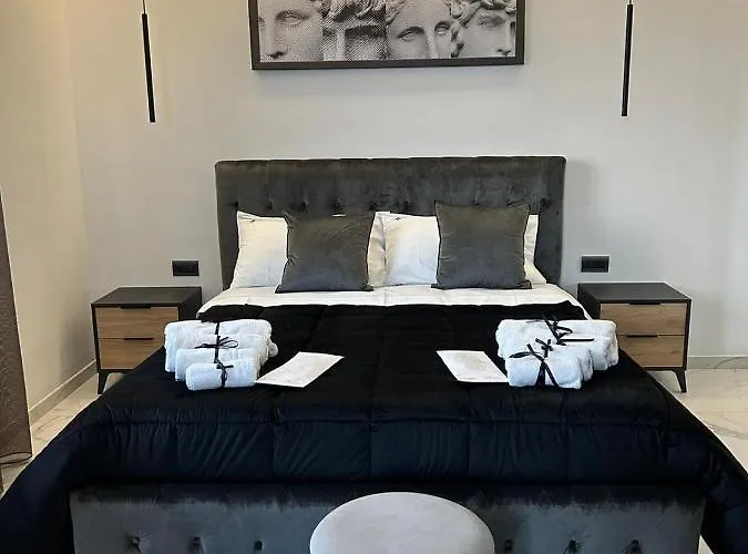 Diadema Luxury ゲストハウス 4*